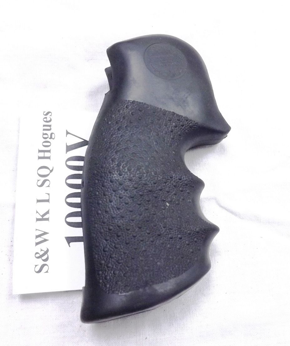 Hogue Grips fit S&W K L Square Frame Revolvers #10000 Black Rubber Monogrip Combat Finger Groove Very Good Condition Smith & Wesson Models 10 13 14 16 17 18 19 64 65 66 67 581 586 681 686