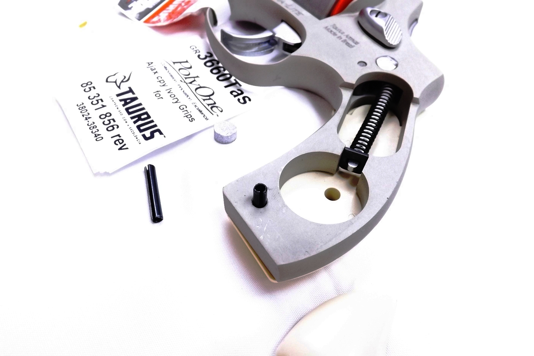 Taurus 85 856 Revolver Ajax Magna type Small Ivory Grips, Seal, and Pin compatible with Adapters - Image 15