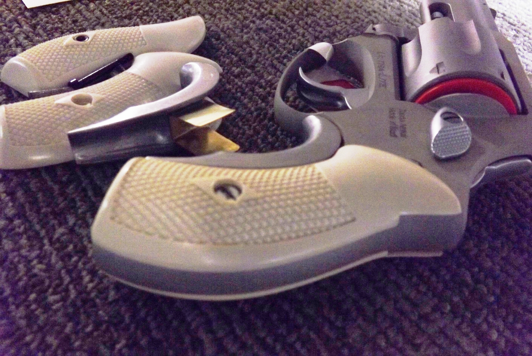 Ivory Poly Grips Frame Seal, Pin & T Grip Adapter for Taurus 85 856 Revolvers - Image 4