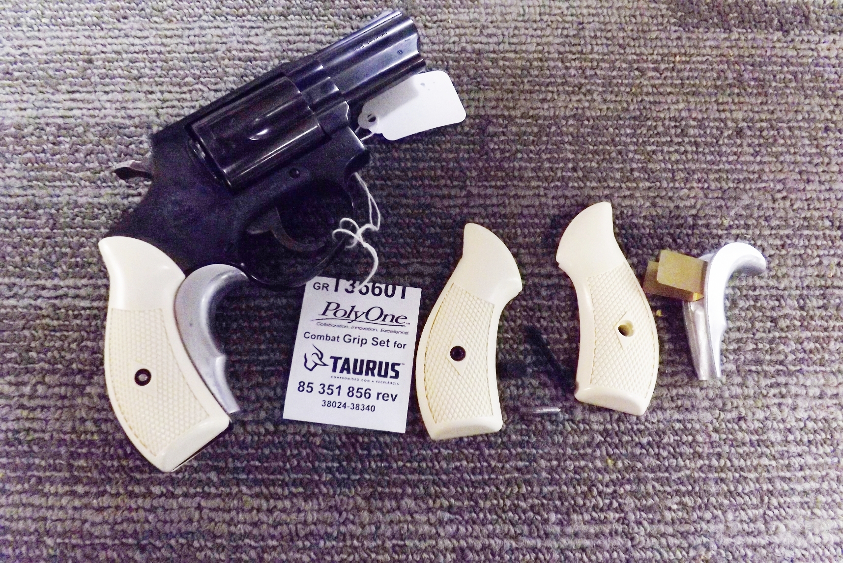 Ivory Poly Grips Frame Seal, Pin & T Grip Adapter for Taurus 85 856 Revolvers - Image 6