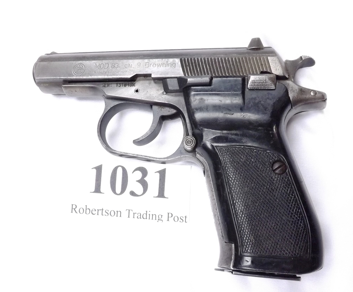 CZ83 Pistol .380 ACP 13 shot 1 Magazine 91301 G 1989 Grip Chip