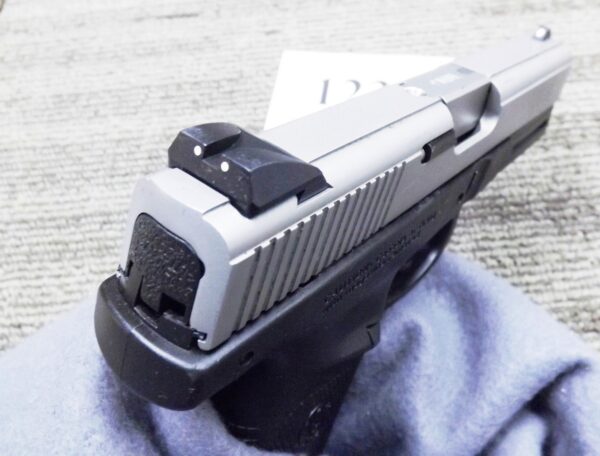 S&W 9mm SW9VE Stainless 17 Shot 1 Magazine Very Good 2000 Production Smith & Wesson 220025 ancestor to 223900 - Image 4