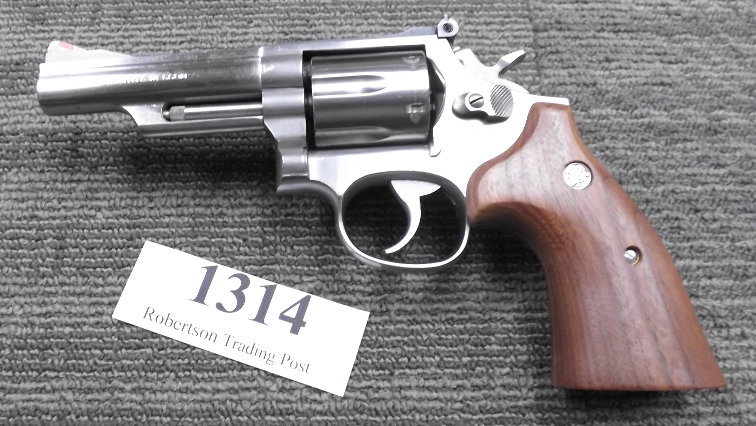 Smith & Wesson .357 Magnum model 66-3 Manufactured 1990 4” S&W Stainless Revolver Excellent Condition