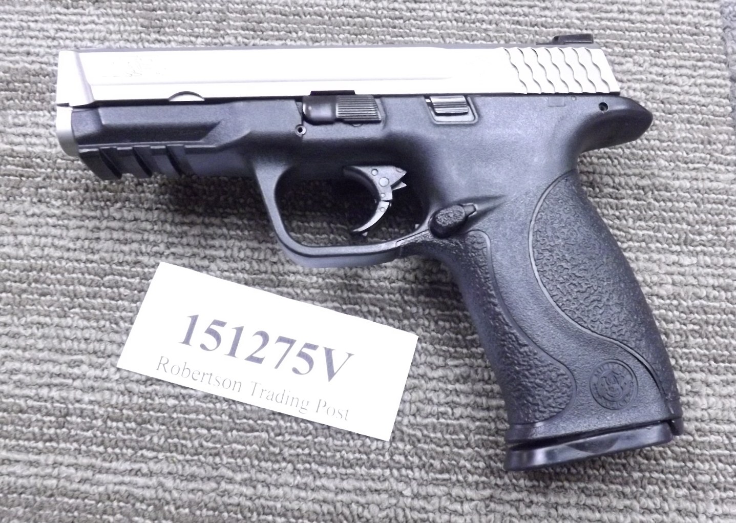 Smith & Wesson M&P .40 S&W 2 Tone Hard Chrome Slide Pistol 2012 Very Good 16 Shot 1 Mag 151275 VG