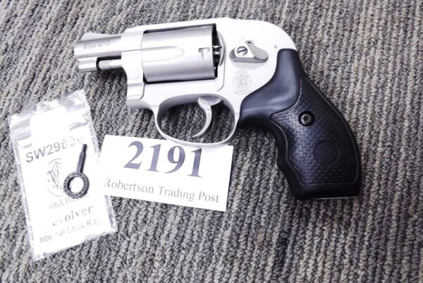 Smith & Wesson .38 Spl 638-3 Airweight Bodyguard Stainless S&W Exc  S&W 638-3 .38 Special Airweight Bodyguard Stainless Lightweight NIB 38 spl +P Smith & Wesson 163070 CA MA OK 38 Spl Model 638