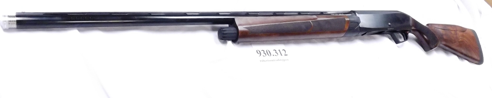 Charles Daly 12 ga Sporting Clays Auto 3” 30” Walnut 5 Benelli Thr. Tubes 930.912