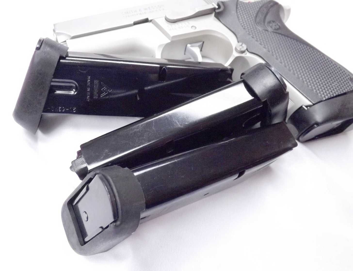 Smith & Wesson 9mm model 6906 Extended 15 Shot Magazine Mec-Gar 5915B with PGS Grip Adapter all new fits S&W models 469 669 6904 6906 6946 XM6915PG - Image 6