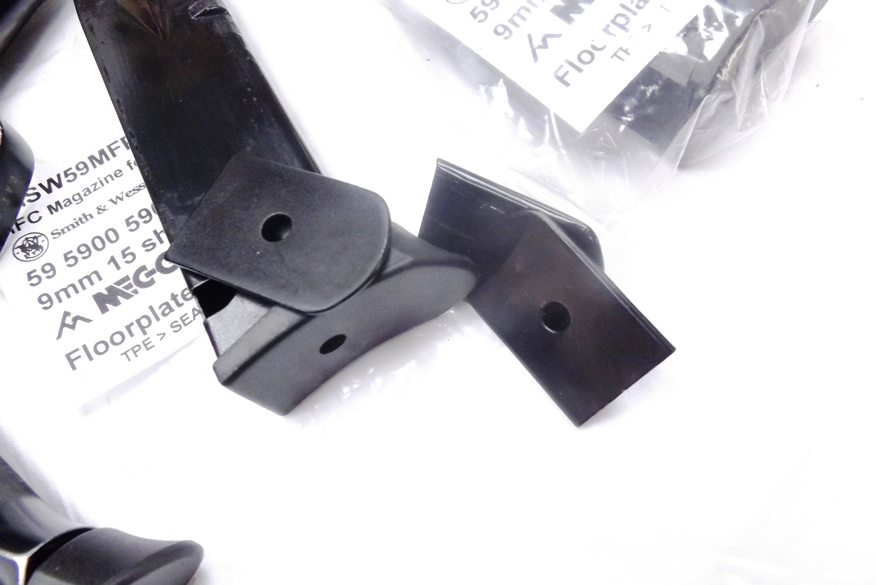 S&W 5906 9mm 15 rd Magazine HFC Smith & Wesson 59 910 915 with Mec-Gar Floorplate + Steel plate - Image 4