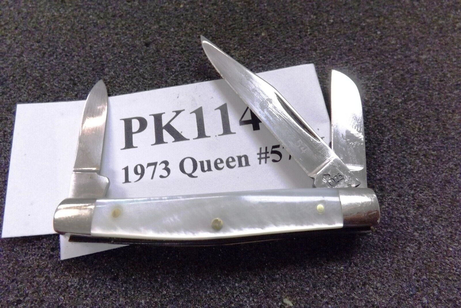 1973 Queen Steel #54 Small Stockman 3 Blade Pocket Knife Mother of Pearl Mint