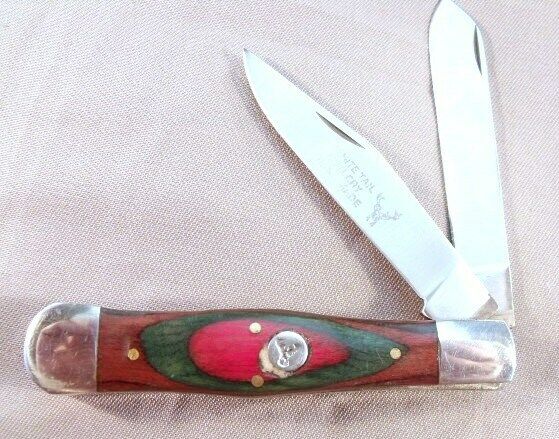 White Tail Trapper Knife Laminated Panels Pakistan Mississippi ca. 1985 PK445