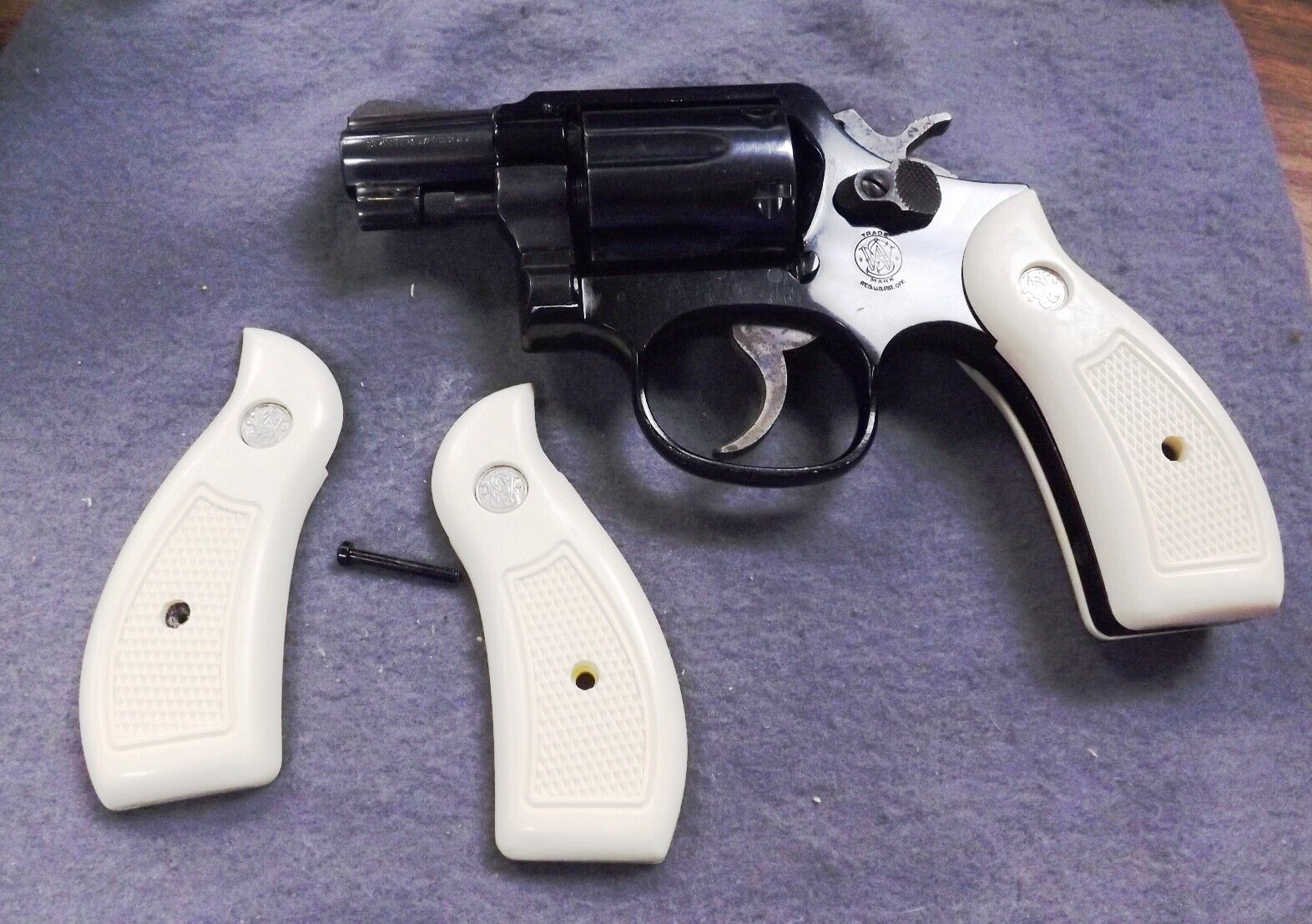 Smith & Wesson model 12 Grips Imit Ivory Magna Type Round Frame fit S&W 12