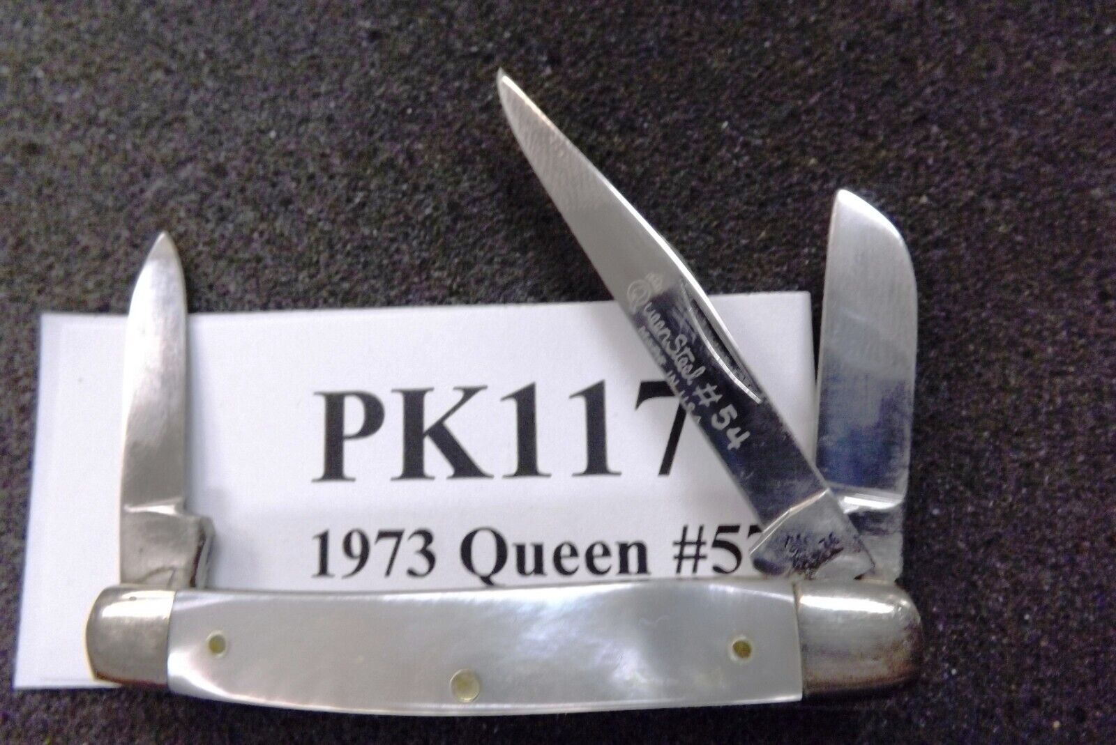 1973 Queen Steel #54 Small Stockman 3 Blade Pocket Knife Mother of Pearl Mint