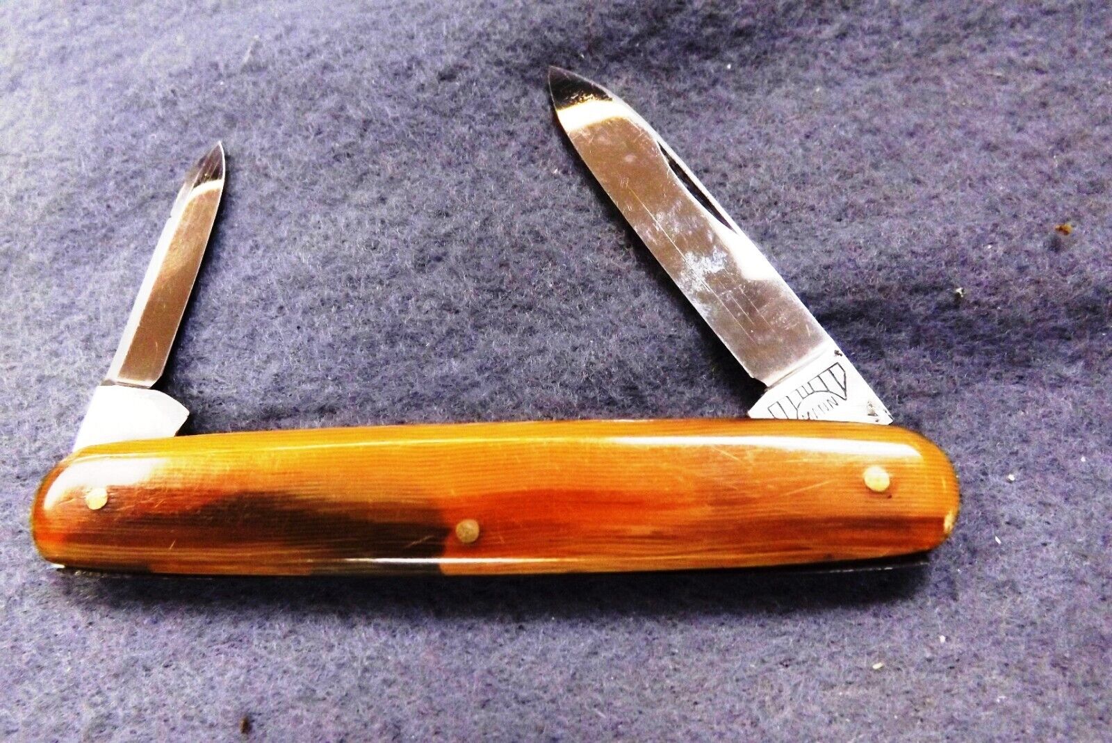 E. Bruckmann Mann Medium Senator 1950s Pen Pocket Knife Horn Handles