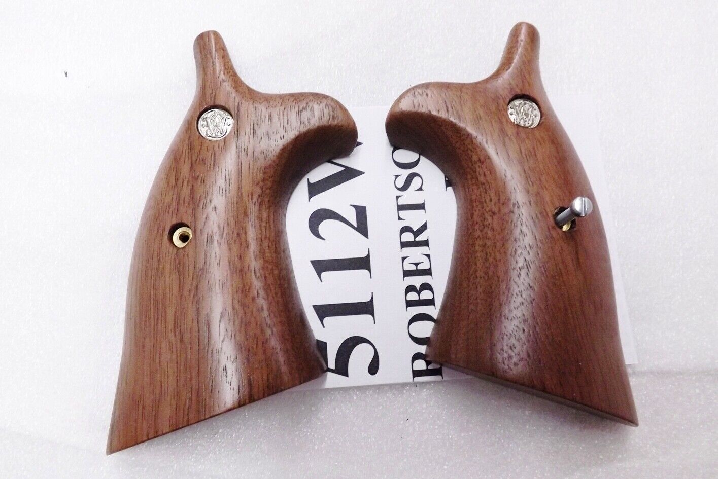 Herretts Walnut Conversion grips fit Smith & Wesson K L Round Butt GR5112W