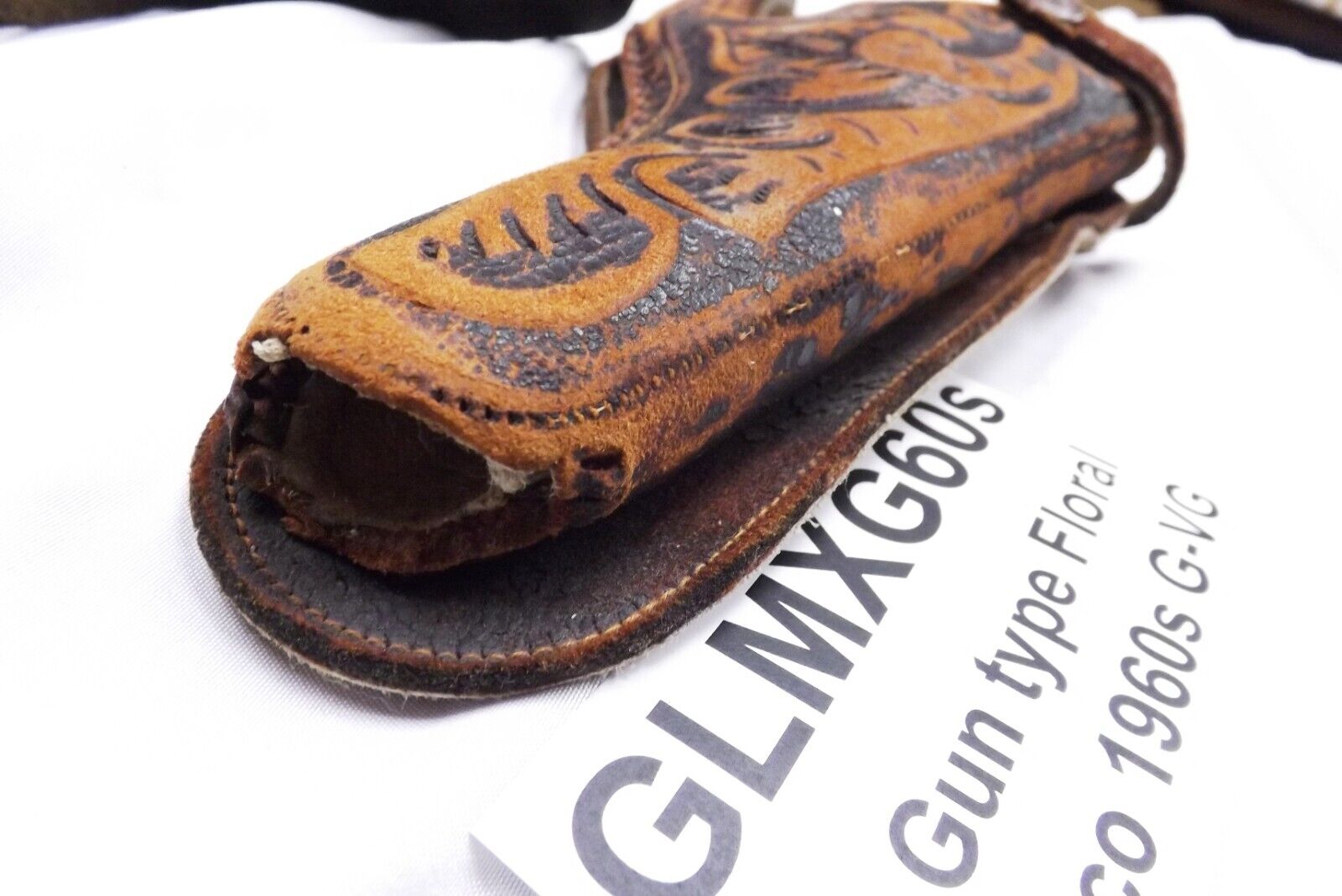 Vintage 1960s Floral Leather Belt and Holster for Colt D or S&W Kit, Chief - Image 7