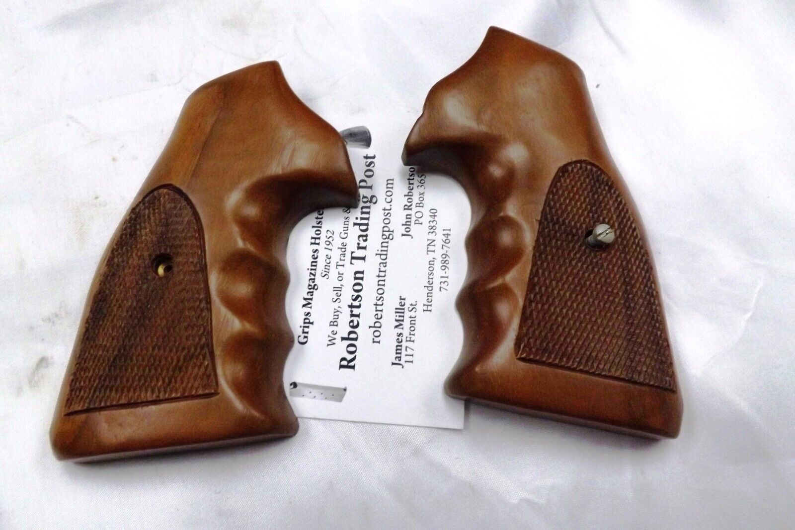 Walnut Repro Grips fit 2000 or older Colt I Frame Python OP No Go on New Pythons