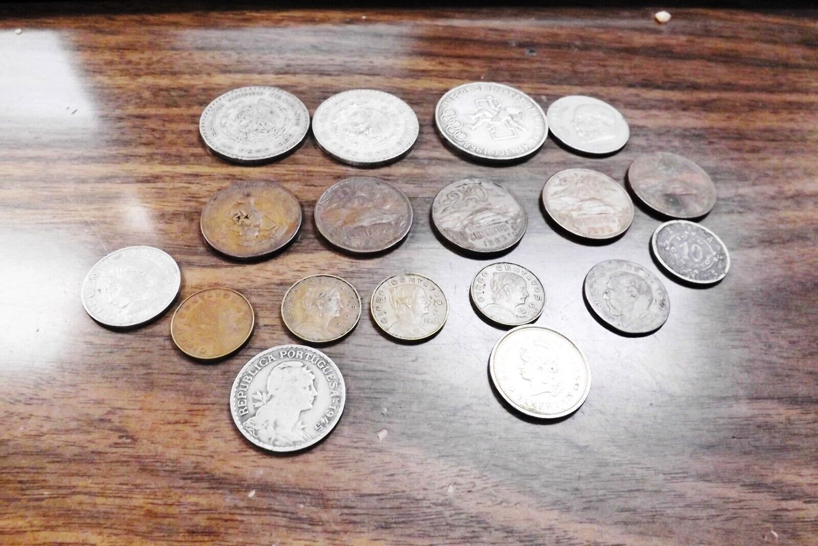 Collection of 16 Mexican Coins 1946-1971 3 Silver plus Escudo and Argentine