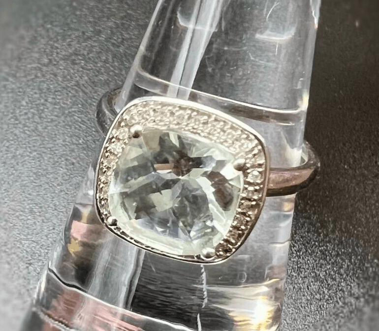Retro Antique Style 10mm Peridot 10K WG 1/4 Carat Diamonds 2.4 g 7 Ring Size