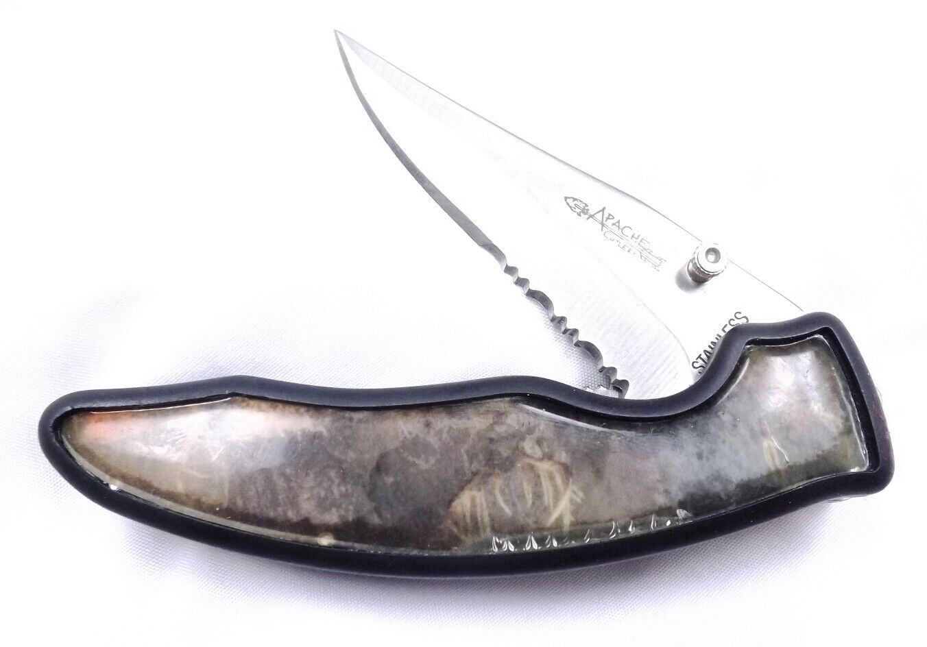 Frost Apache Wildlife Series Deer Stainless Easy Opener 4.5 in Lock Knife TA455